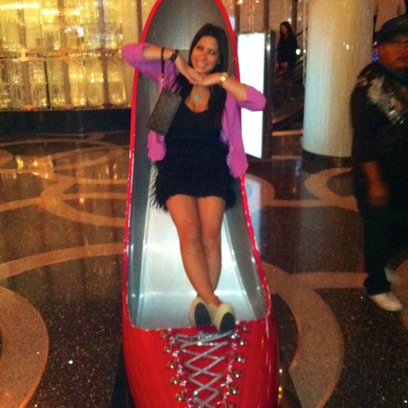 Meet your Posher, Courtney - Picture 4 of 8